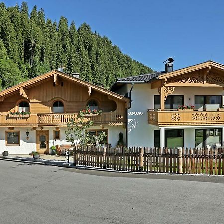 Landhaus & Apartment Taxach Ried im Zillertal Exteriör bild