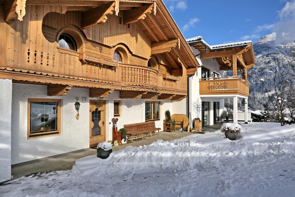 Landhaus & Apartment Taxach Ried im Zillertal Exteriör bild