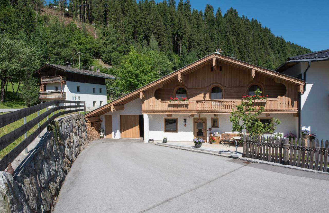 Landhaus & Apartment Taxach Ried im Zillertal Exteriör bild