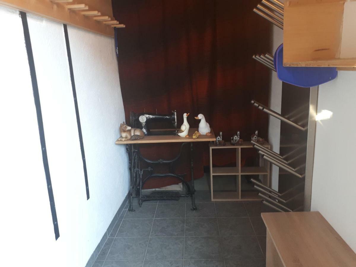 Landhaus & Apartment Taxach Ried im Zillertal Rum bild